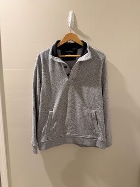 Banana Republic Gray V-Neck Pullover Sweater